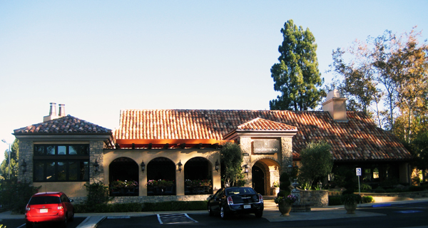 Westlake Village Inn - Mediterraneo Fireplace/Patio